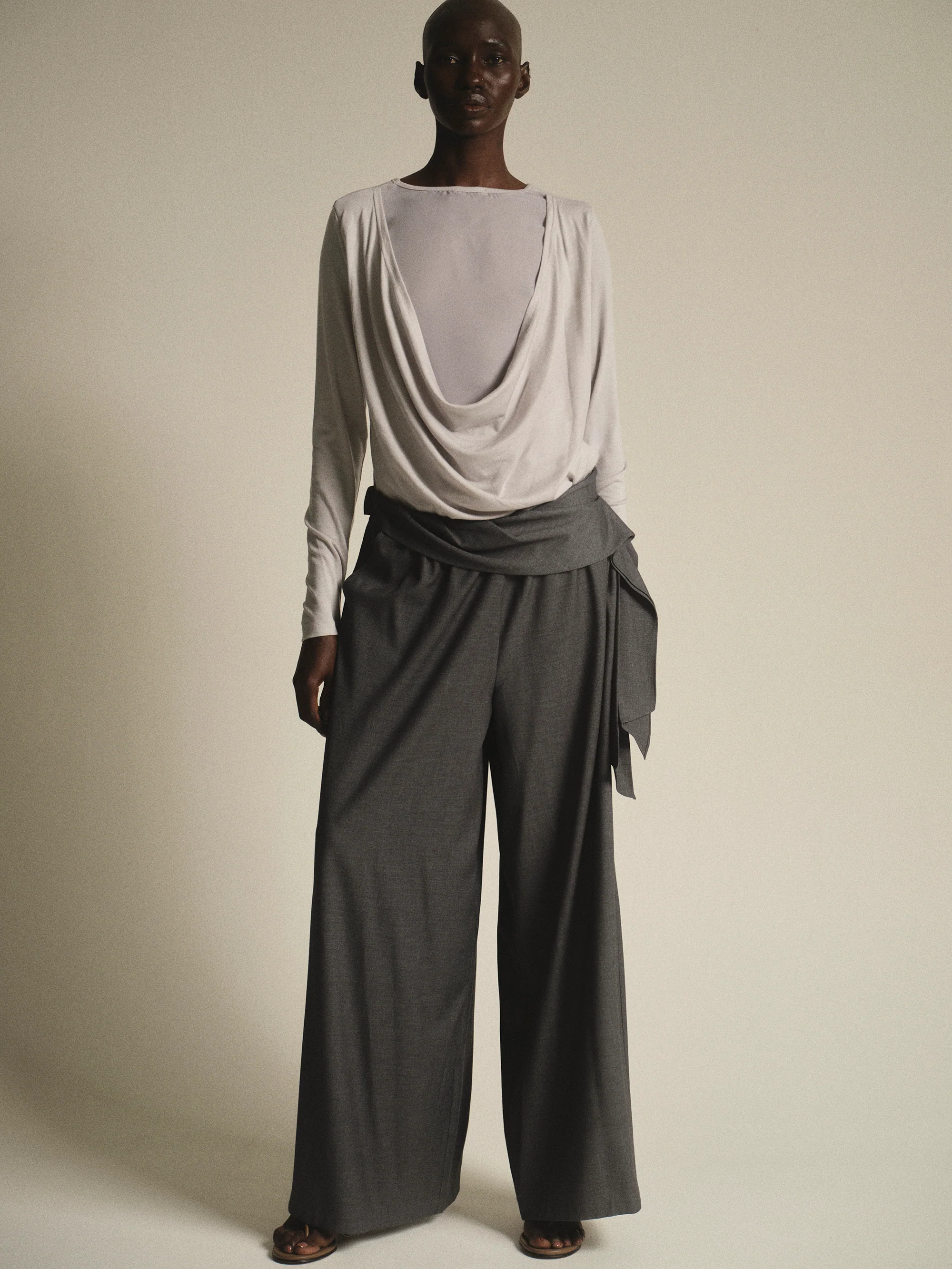 Drape-Back Tee, Light Grey