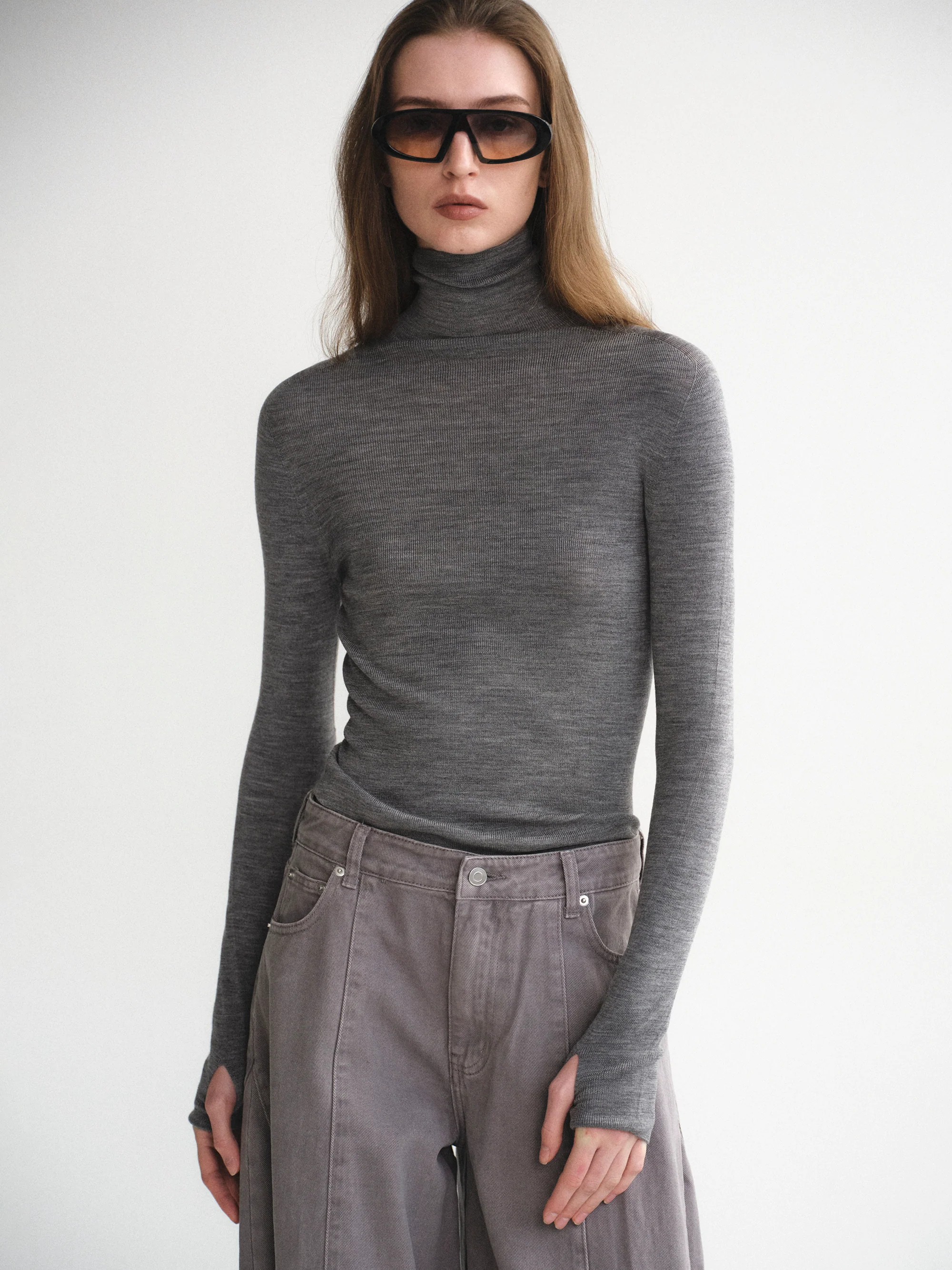 Fine-Knit Merino Turtleneck, Grey