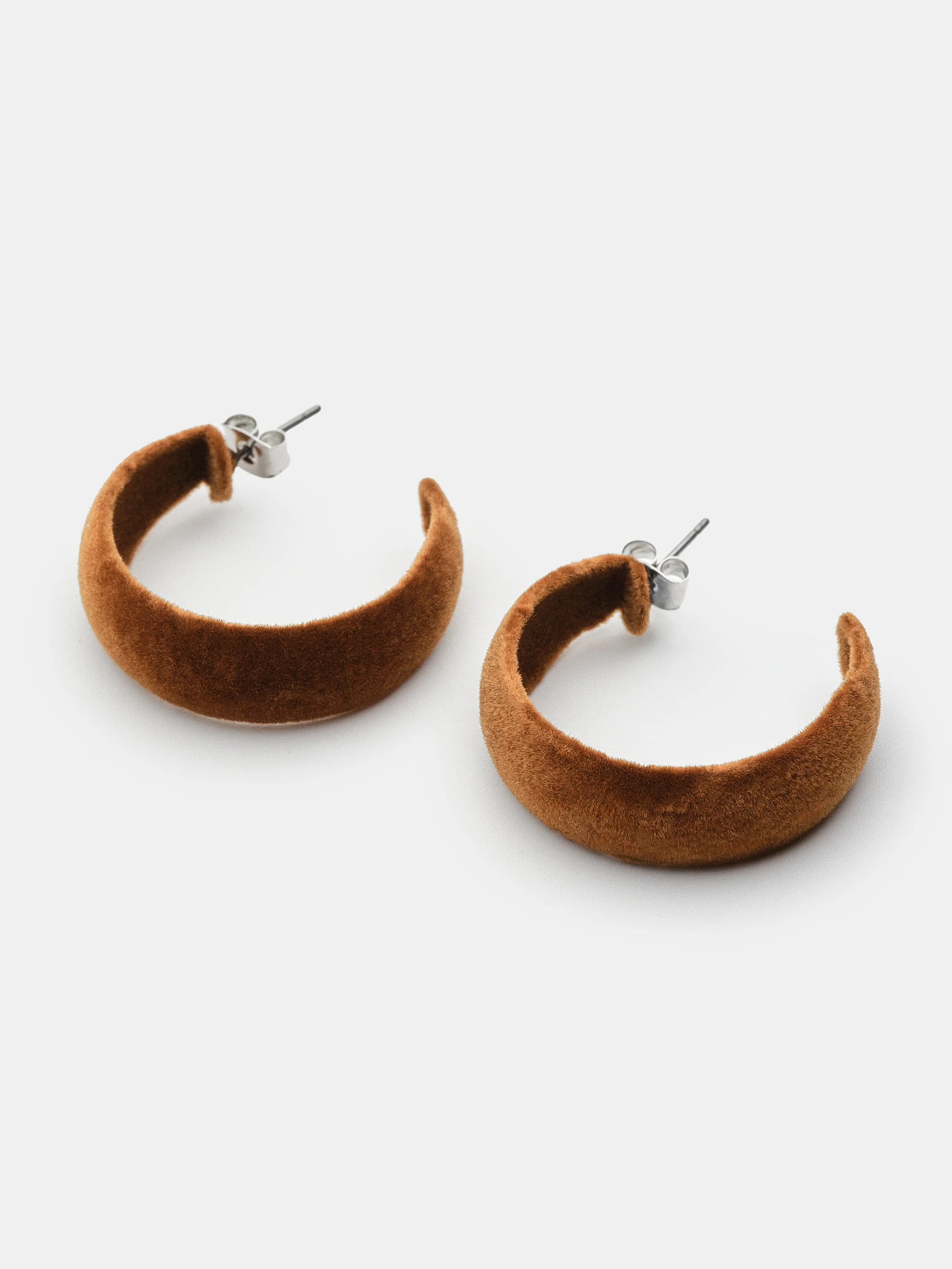 Flocked Slim Hoop Earrings, Camel