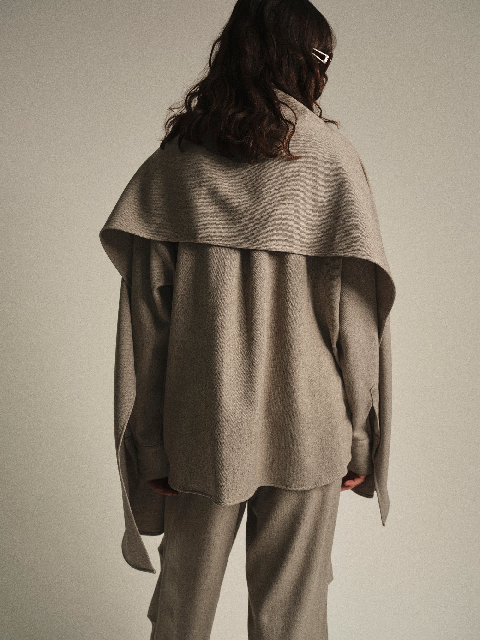 Loter Scarf-Set Button Down Shirt, Beige - Image 6