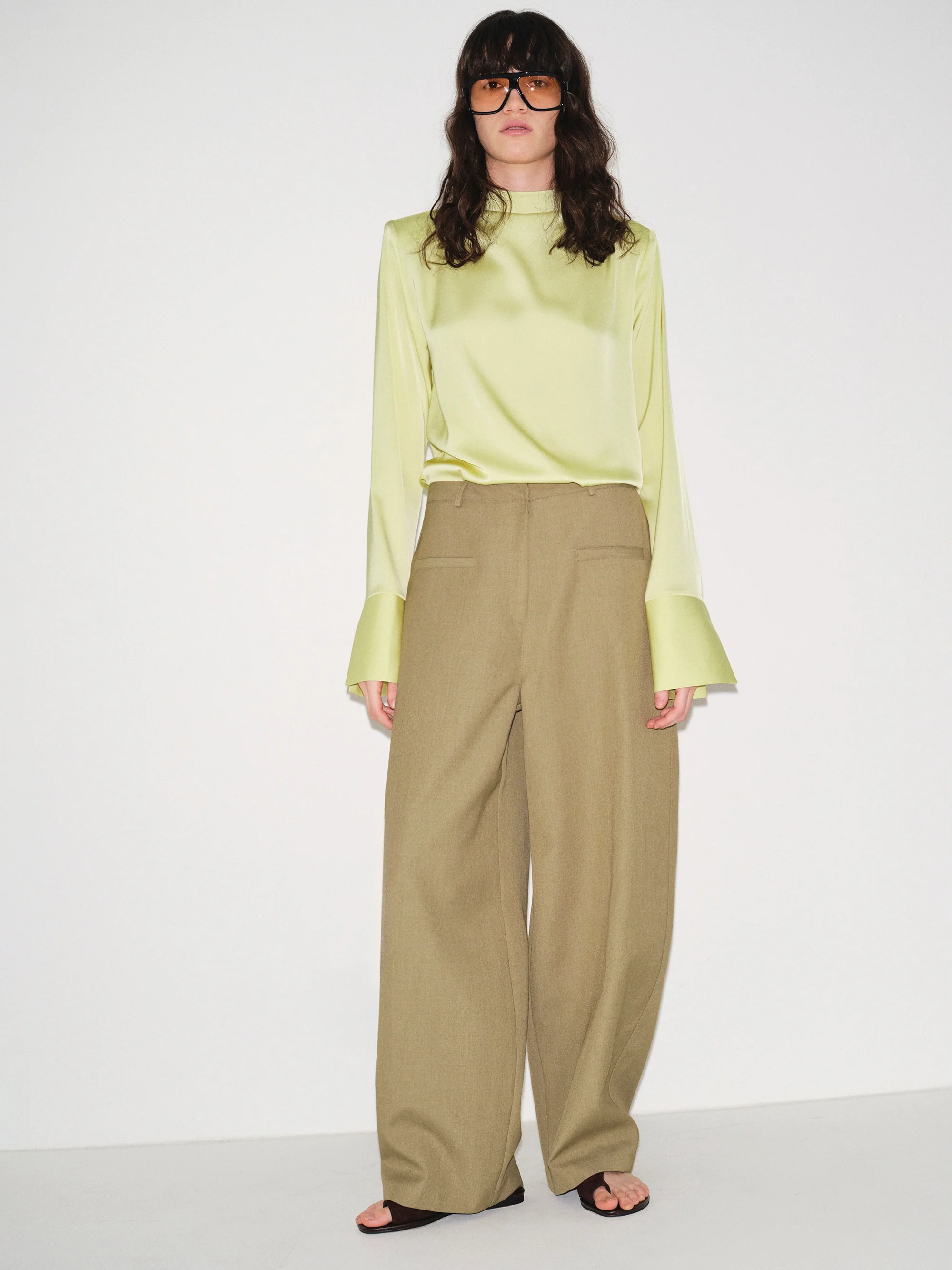 Mesa Front Welt Pocket Trousers, Beige - Image 2