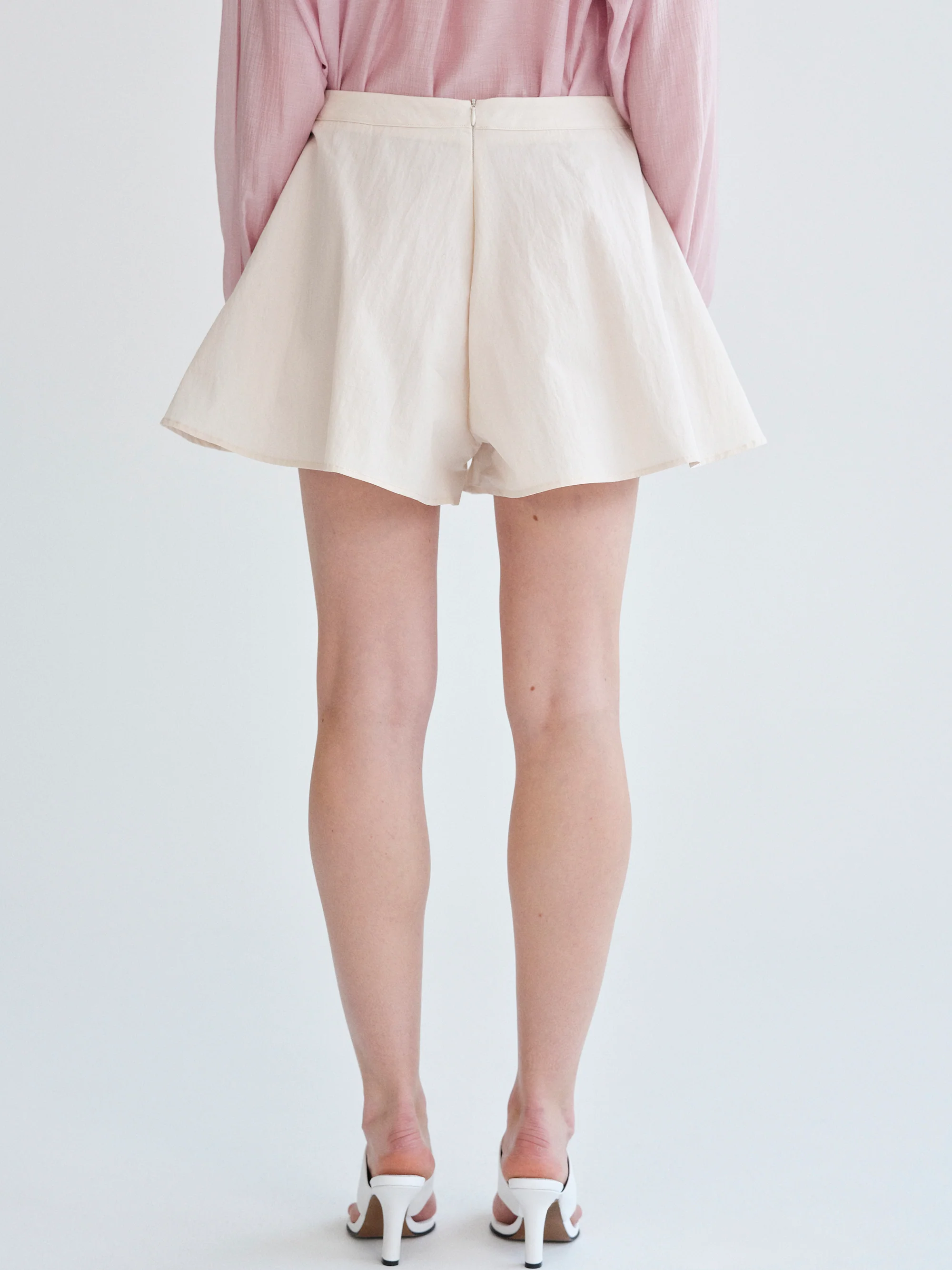 Pleat Balloon Shorts, Ivory - Image 6