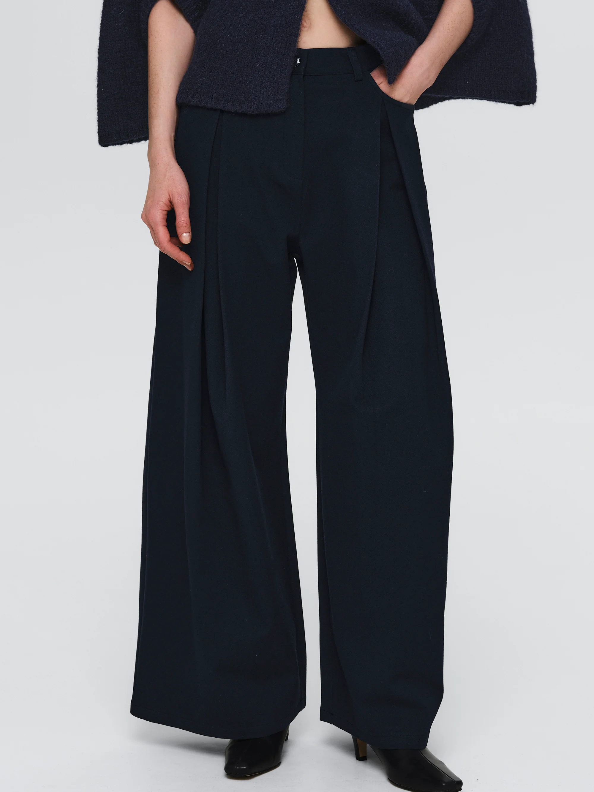 Pleated Trousers, Navy
