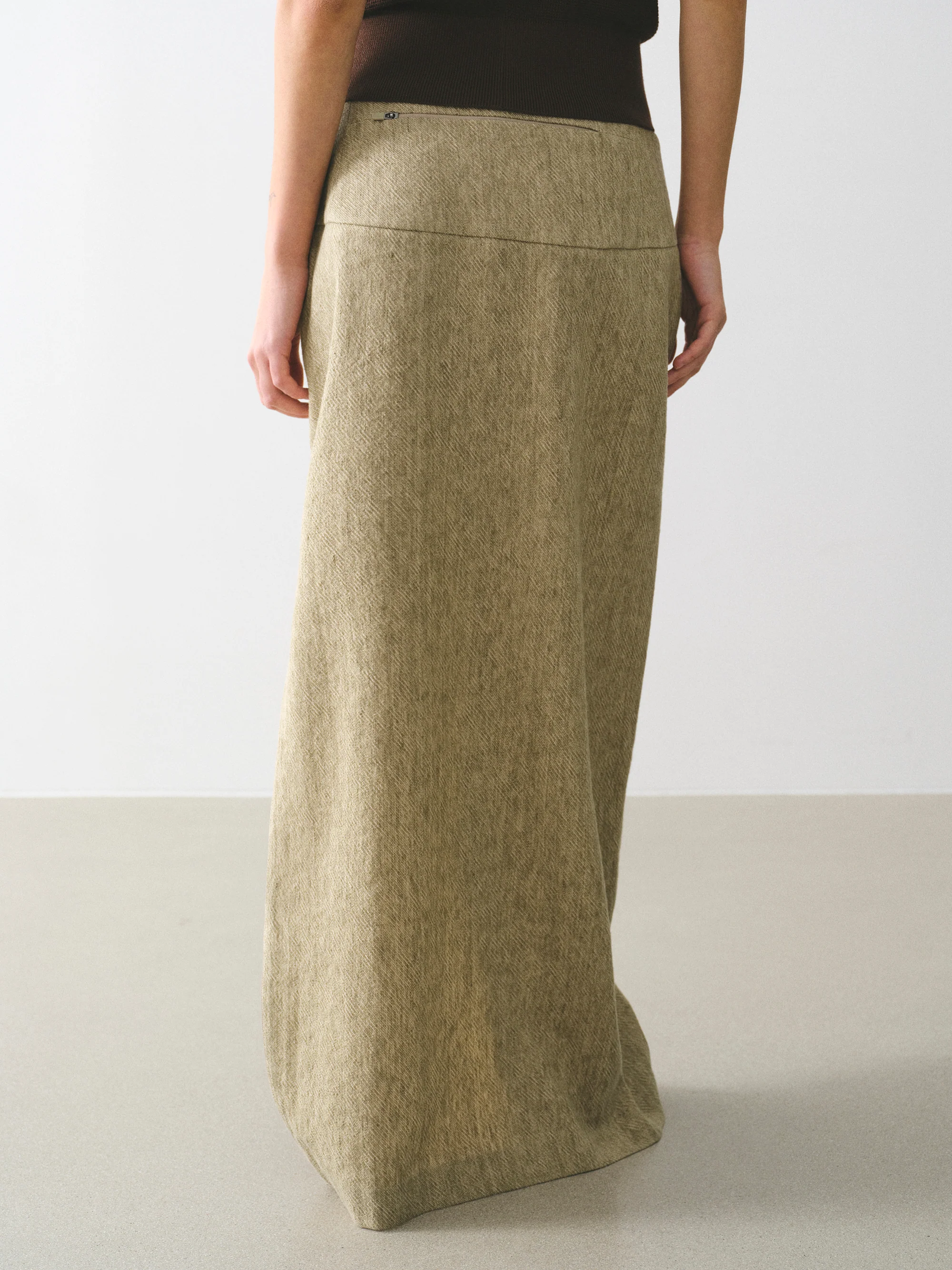 Side-Slit Linen-Blend Skirt, Beige - Image 4
