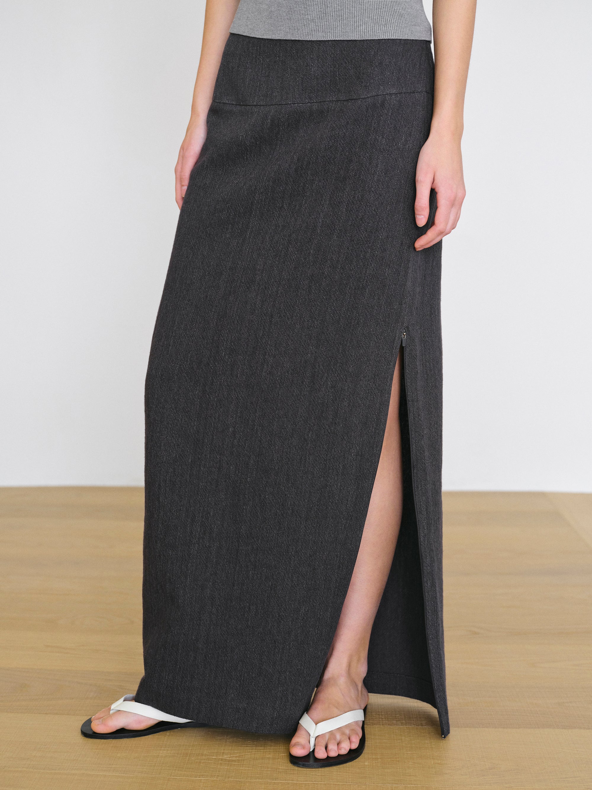 Side-Slit Linen-Blend Skirt, Charcoal