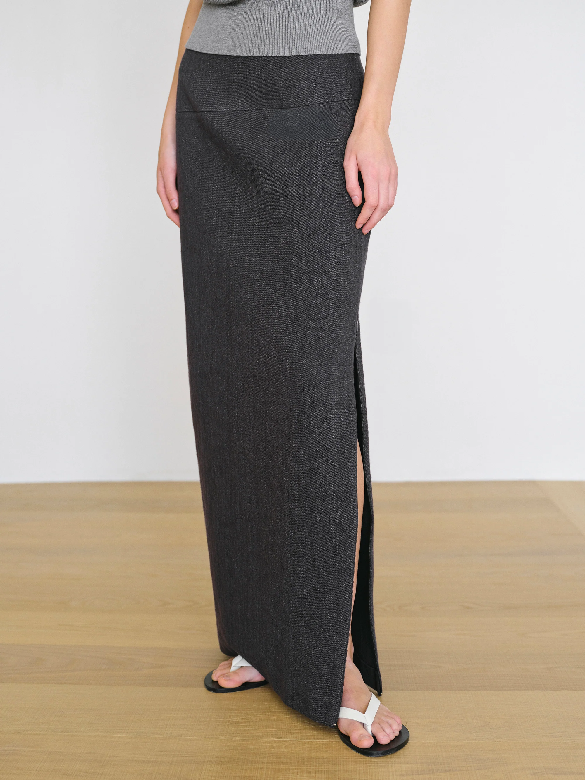 Side-Slit Linen-Blend Skirt, Charcoal - Image 4